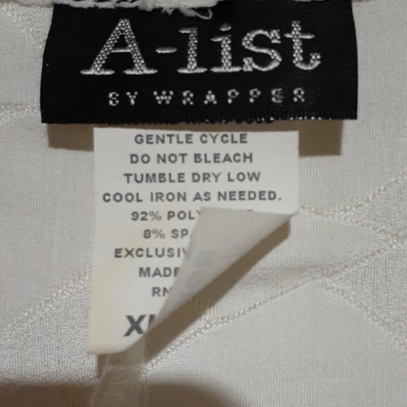 Blouse - Picture 2 of 4